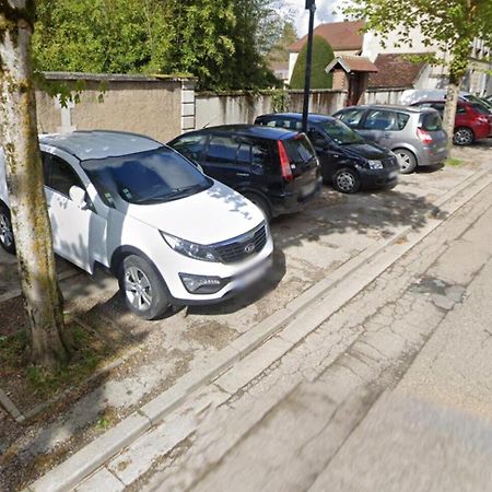 Maison De Ville Avec Parking Gratuit Chablis Exteriér fotografie